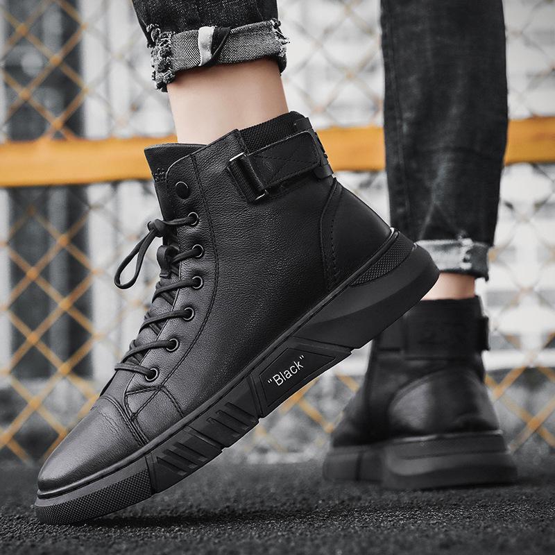 Sturdy black men's shoes