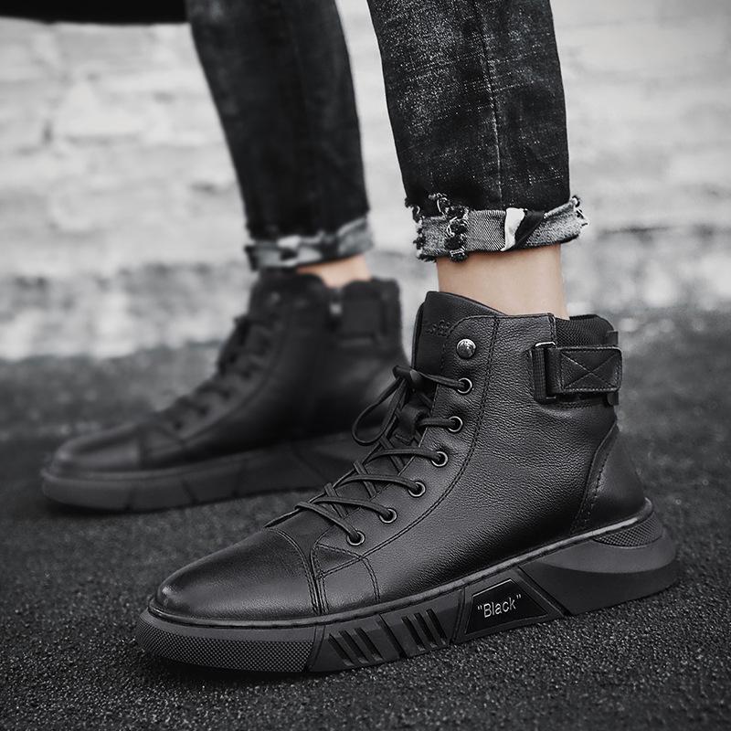 Sturdy black men's shoes