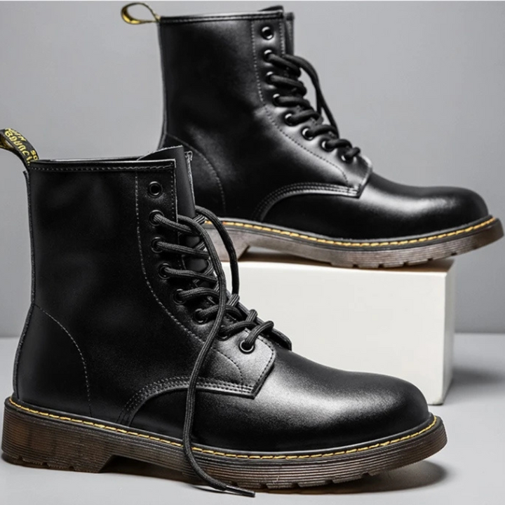 Comfortable Boots with Laces