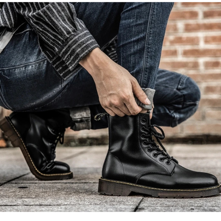 Comfortable Boots with Laces