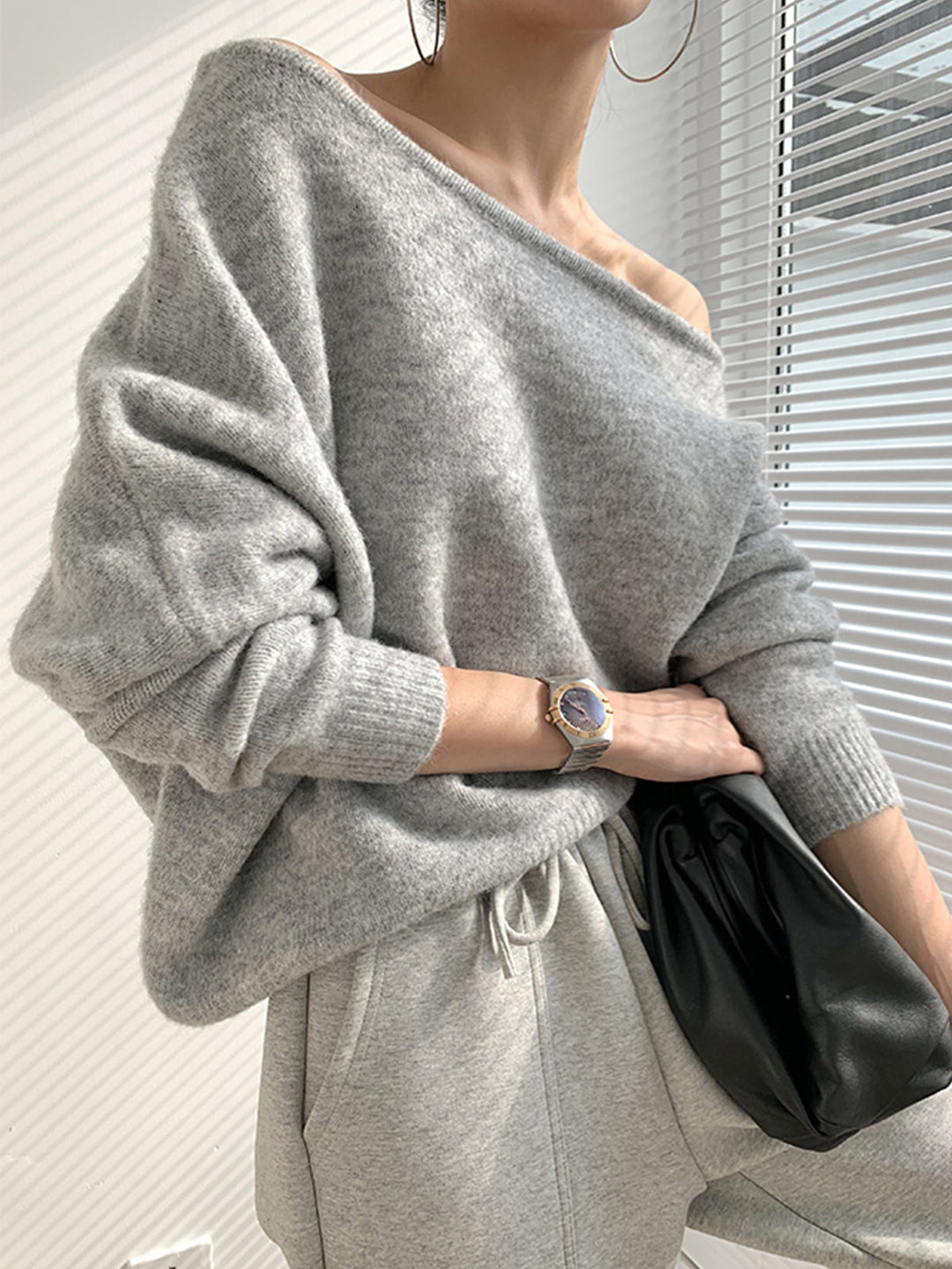 Brynja | Elegant Ladies Sweater With Asymmetric Cut