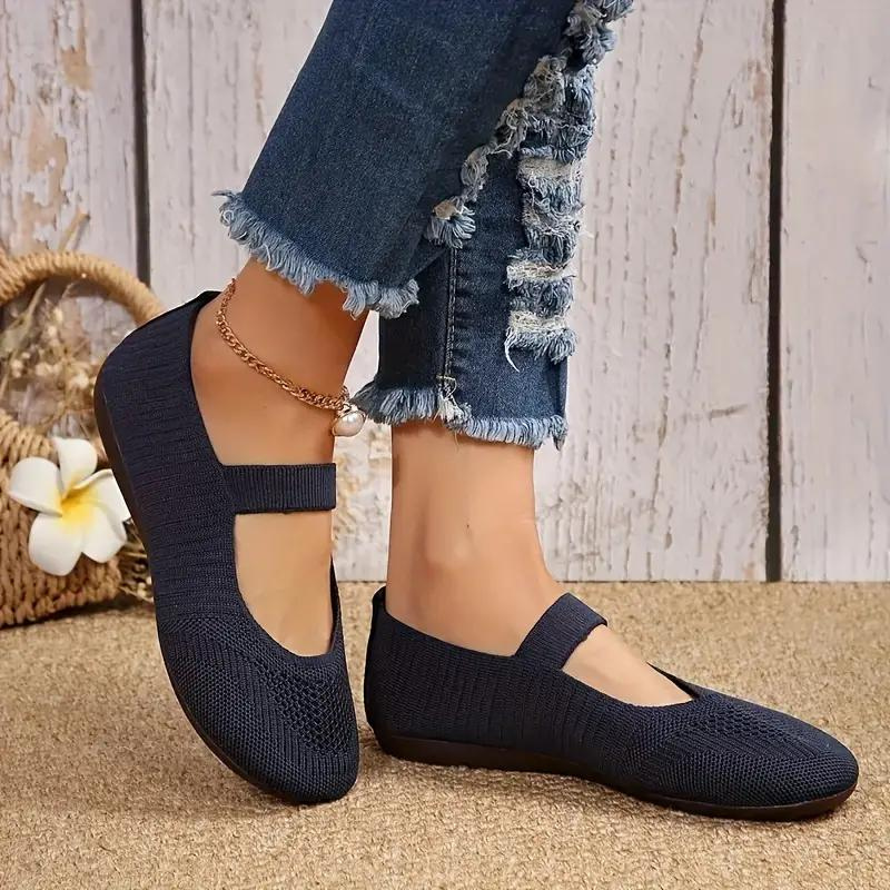 Lightweight Slip-On Canvas Shoes For The Summer