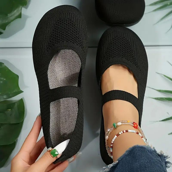 Lightweight Slip-On Canvas Shoes For The Summer