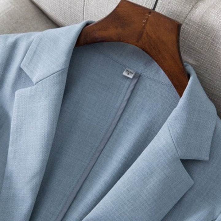 Minimalist Winter Blazer with Structured Fit