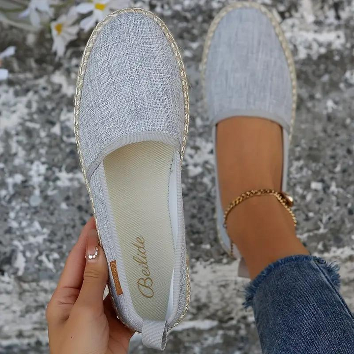 Summery Espadrilles Made of Lightweight Canvas