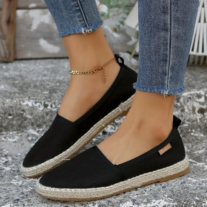 Summery Espadrilles Made of Lightweight Canvas