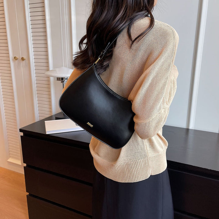 The Perfect Small Bag For Style Conscious Women