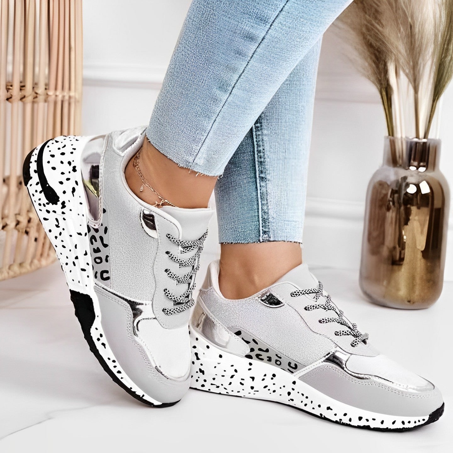 Vlena Orthopedic Sneakers