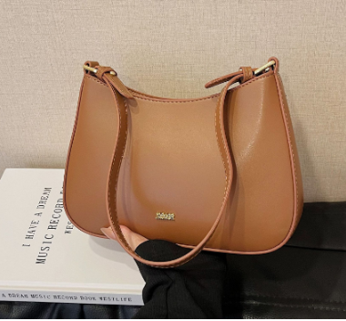 Rovia | The Perfect Small Bag For Style Conscious Women